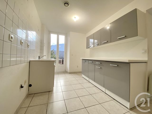 Appartement T3 à louer - 3 pièces - 67.24 m2 - ST PIERRE D ALBIGNY - 73 - RHONE-ALPES - Century 21 Arlaud Transaction
