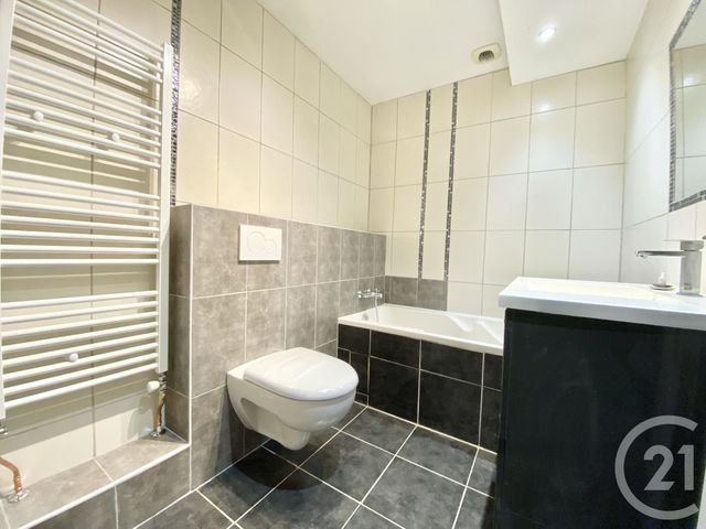 Appartement T3 à louer - 3 pièces - 55.17 m2 - LE PONT DE BEAUVOISIN - 38 - RHONE-ALPES - Century 21 Arlaud Transaction