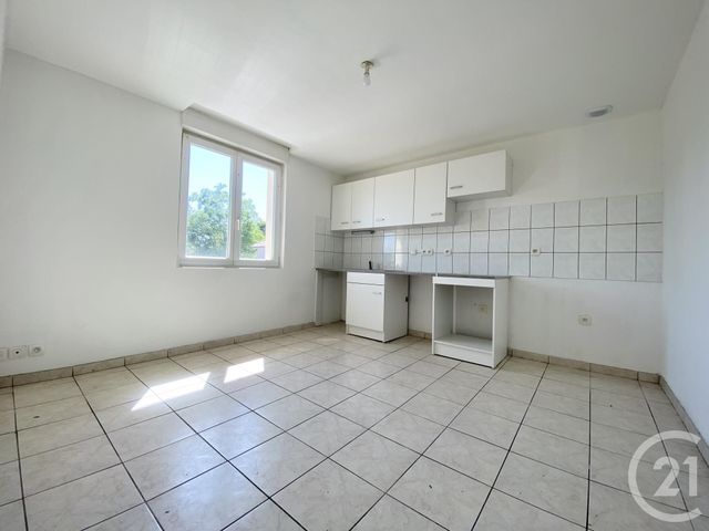 Appartement T4 à louer - 4 pièces - 79.61 m2 - LA BATIE MONTGASCON - 38 - RHONE-ALPES - Century 21 Arlaud Transaction