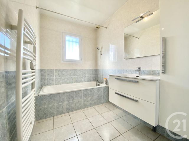 maison à louer - 6 pièces - 106.04 m2 - ST ONDRAS - 38 - RHONE-ALPES - Century 21 Arlaud Transaction