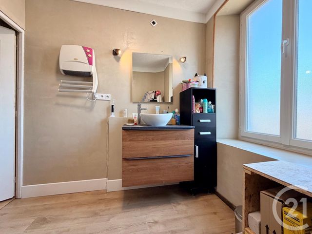 Appartement T4 à vendre - 4 pièces - 106.01 m2 - LE PONT DE BEAUVOISIN - 38 - RHONE-ALPES - Century 21 Arlaud Transaction
