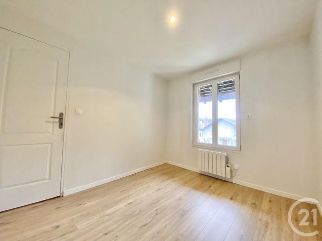 Appartement T2 à louer - 2 pièces - 40.65 m2 - VOIRON - 38 - RHONE-ALPES - Century 21 Arlaud Transaction