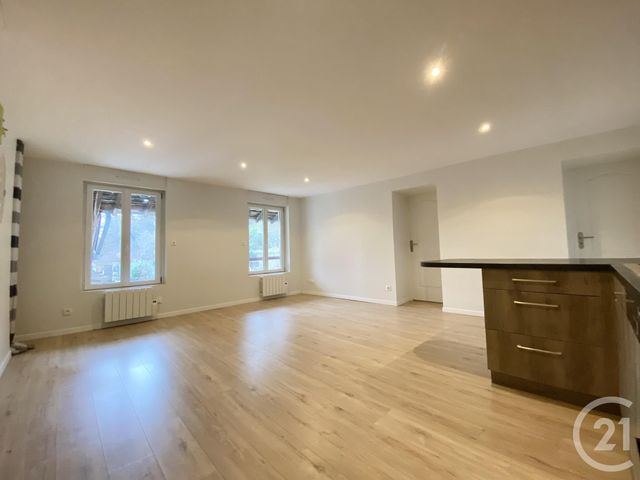 Appartement T2 à louer - 2 pièces - 40.65 m2 - VOIRON - 38 - RHONE-ALPES - Century 21 Arlaud Transaction