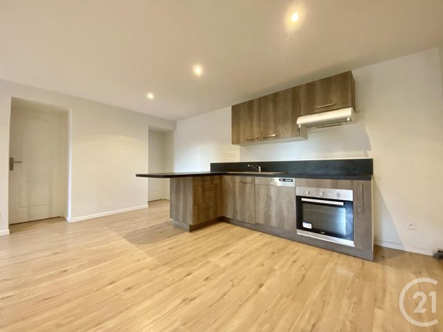 Appartement T2 à louer - 2 pièces - 40.65 m2 - VOIRON - 38 - RHONE-ALPES - Century 21 Arlaud Transaction