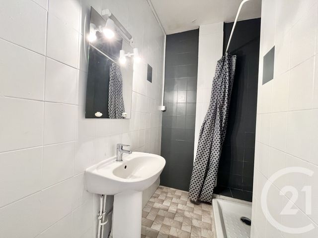 Appartement T3 à vendre - 3 pièces - 52.74 m2 - BOURGOIN JALLIEU - 38 - RHONE-ALPES - Century 21 Arlaud Transaction