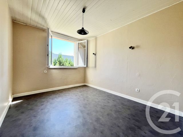 Appartement T3 à vendre - 3 pièces - 52.74 m2 - BOURGOIN JALLIEU - 38 - RHONE-ALPES - Century 21 Arlaud Transaction
