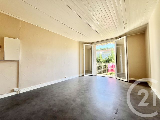 Appartement T3 à vendre - 3 pièces - 52.74 m2 - BOURGOIN JALLIEU - 38 - RHONE-ALPES - Century 21 Arlaud Transaction