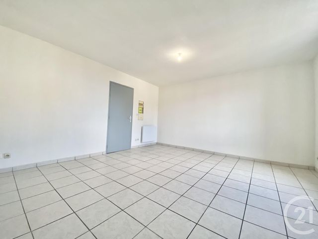 Appartement Studio à louer - 1 pièce - 23.65 m2 - LES ABRETS EN DAUPHINE - 38 - RHONE-ALPES - Century 21 Arlaud Transaction