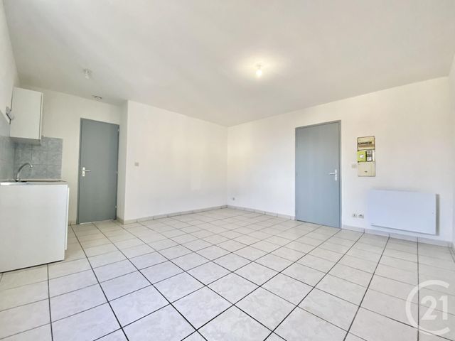 Appartement Studio à louer - 1 pièce - 23.65 m2 - LES ABRETS EN DAUPHINE - 38 - RHONE-ALPES - Century 21 Arlaud Transaction