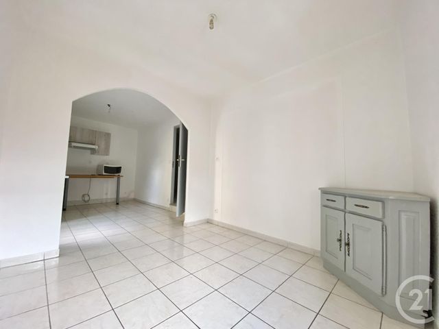 Appartement T2 à louer - 2 pièces - 38.43 m2 - LES ABRETS EN DAUPHINE - 38 - RHONE-ALPES - Century 21 Arlaud Transaction