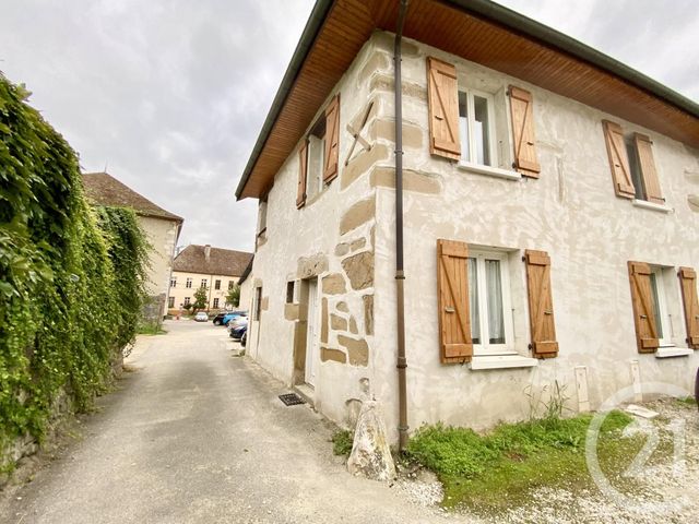 Maison à louer ST GENIX SUR GUIERS