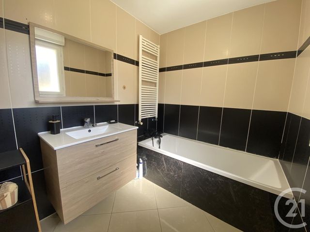 maison à vendre - 6 pièces - 125.2 m2 - ST CLAIR DE LA TOUR - 38 - RHONE-ALPES - Century 21 Arlaud Transaction