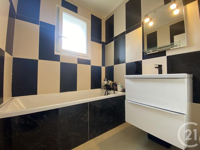 maison à vendre - 6 pièces - 125.2 m2 - ST CLAIR DE LA TOUR - 38 - RHONE-ALPES - Century 21 Arlaud Transaction